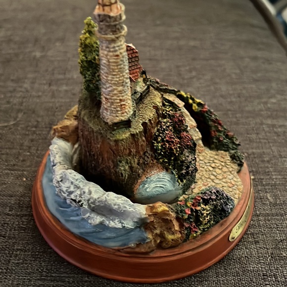 Very limited edition only 95 castings of Thomas Kincaid lights of inspiration’04 - Picture 7 of 8